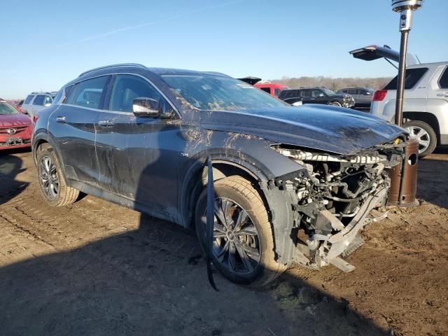 2017 Infiniti QX30 Base