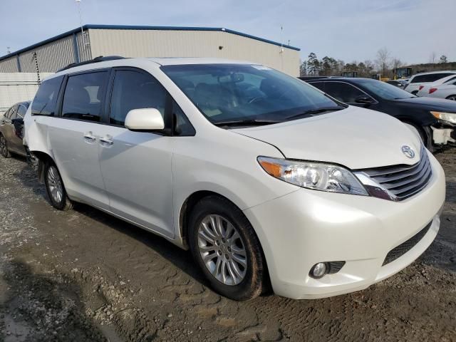 2016 Toyota Sienna XLE