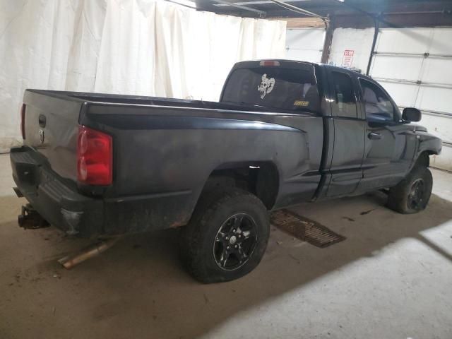 2005 Dodge Dakota SLT