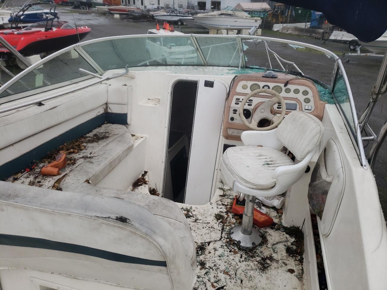 Rinker Boat 1997 de venta en Sacramento, CA. Lote #38336***