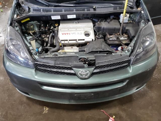 2004 Toyota Sienna CE