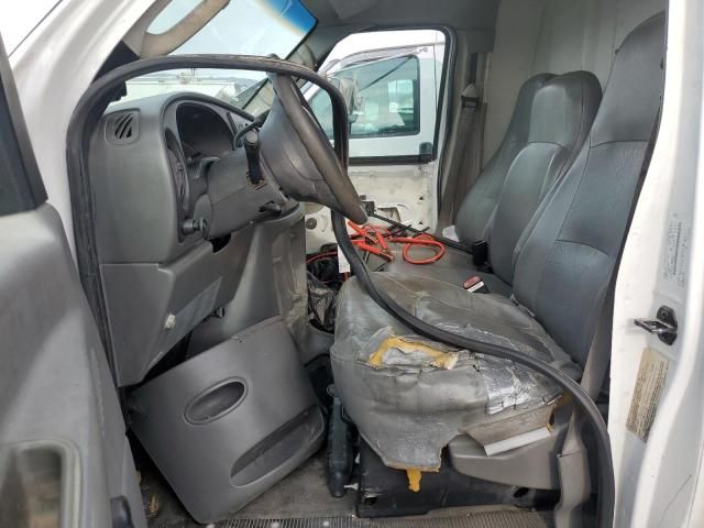 2006 Ford Econoline E450 Super Duty Cutaway Van