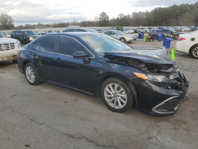 2022 Toyota Camry LE