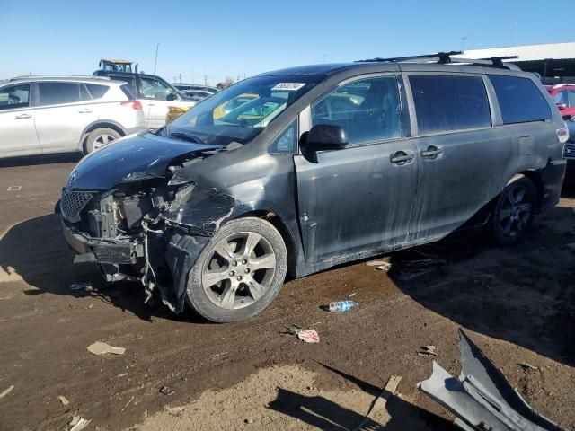 2012 Toyota Sienna Sport