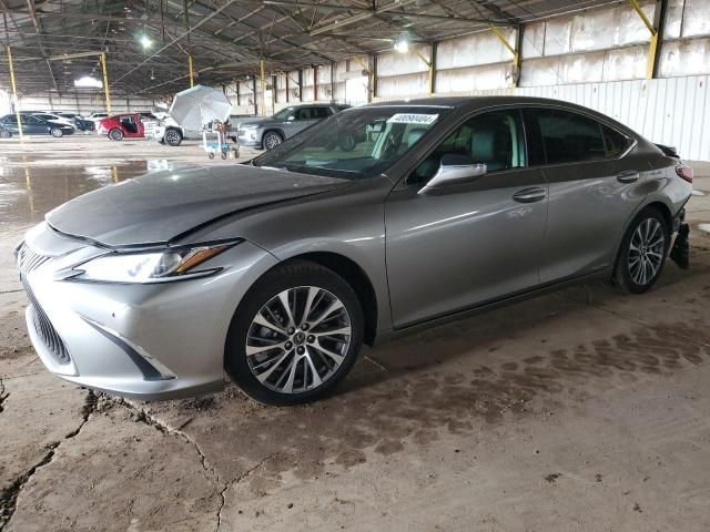 2019 Lexus ES 300H