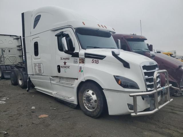 2020 Freightliner Cascadia 126