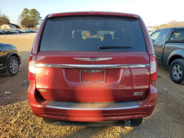 2014 Chrysler Town & Country Touring L