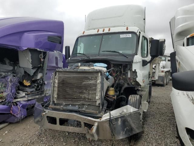 2017 Freightliner Cascadia 125