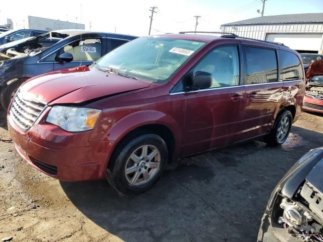 2010 Chrysler Town & Country LX