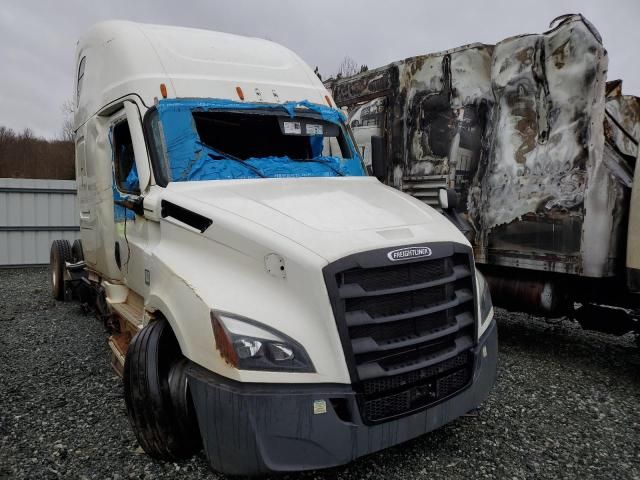 2020 Freightliner Cascadia 126