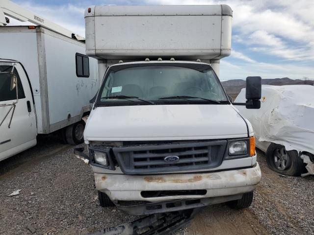 2006 Ford Econoline E450 Super Duty Cutaway Van