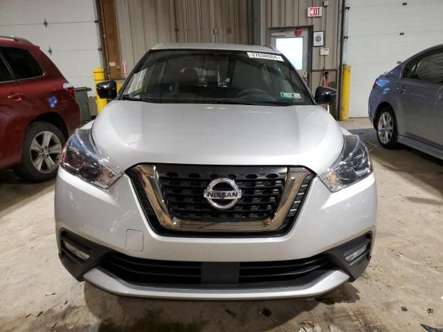 2020 Nissan Kicks SR