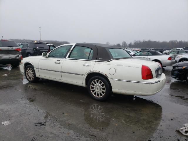 2006 Lincoln Town Car Signature