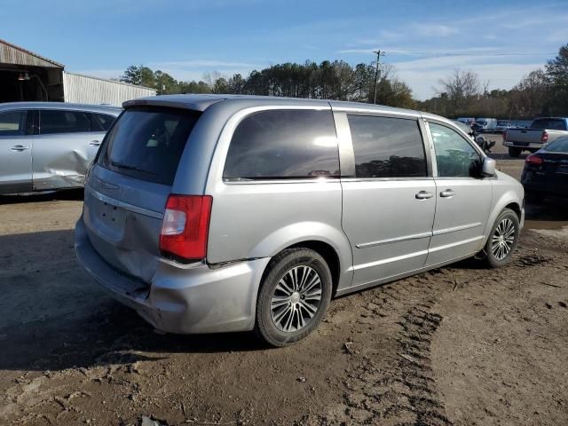 2014 Chrysler Town & Country S