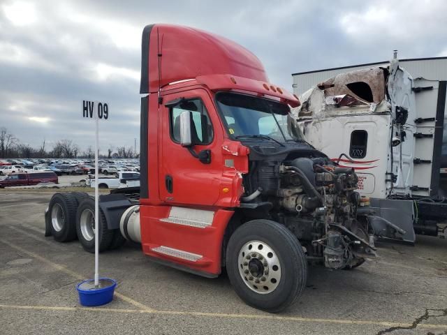 2016 Freightliner Cascadia 125