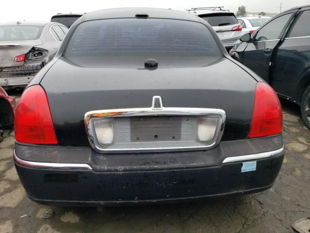 2004 Lincoln Town Car Executive L