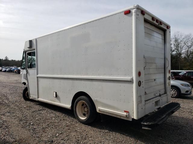 2001 Freightliner Chassis M Line WALK-IN Van