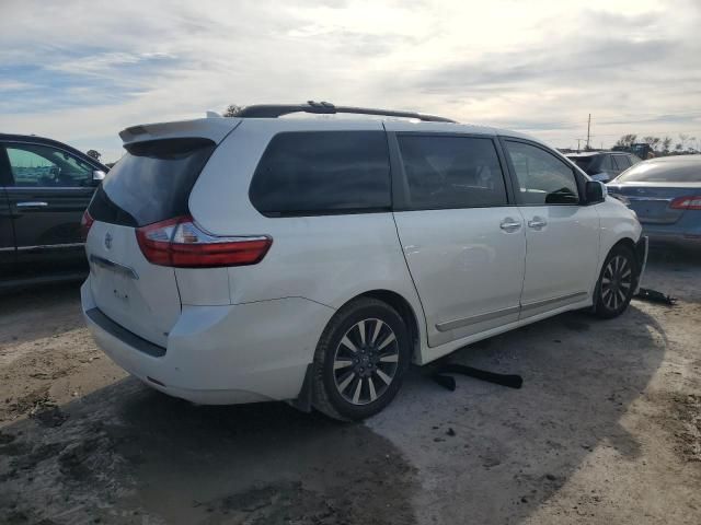 2019 Toyota Sienna XLE