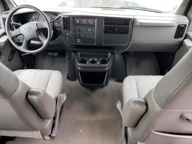 2004 Chevrolet Express G2500