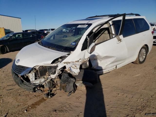 2014 Toyota Sienna XLE