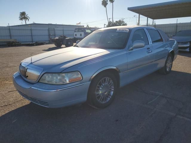 2006 Lincoln Town Car Signature Limited