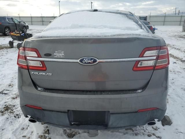 2013 Ford Taurus SE