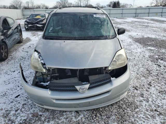 2005 Toyota Sienna CE