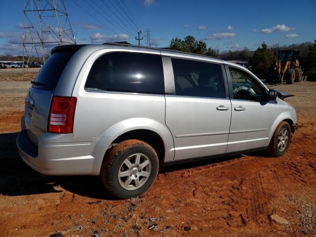 2010 Chrysler Town & Country LX