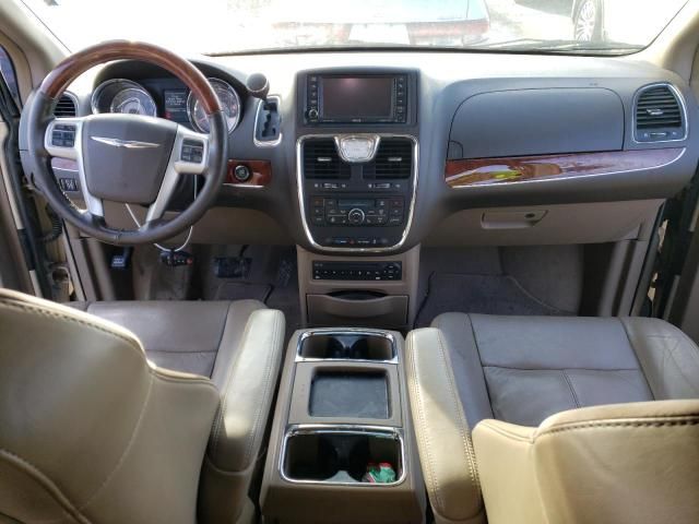 2012 Chrysler Town & Country Limited