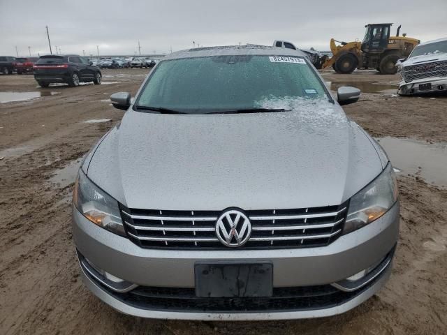 2013 Volkswagen Passat SEL