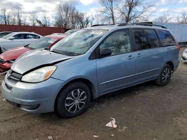 2004 Toyota Sienna CE