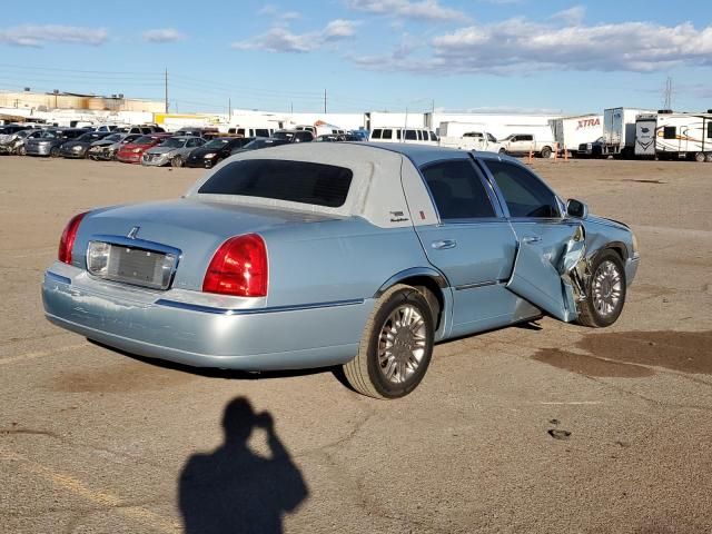 2006 Lincoln Town Car Signature Limited