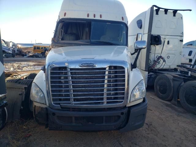 2017 Freightliner Cascadia 125