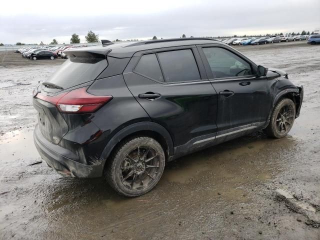 2022 Nissan Kicks SR