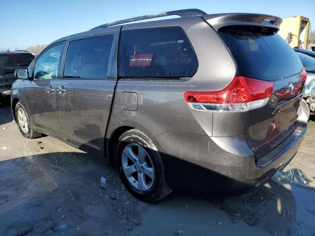 2013 Toyota Sienna LE