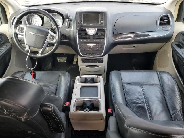 2011 Chrysler Town & Country Limited