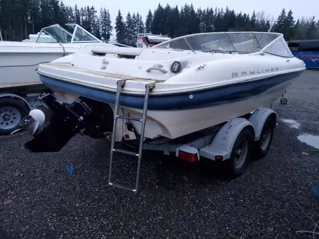 2001 Bayliner Boat