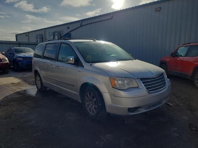 2010 Chrysler Town & Country Touring