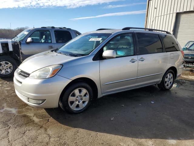 2004 Toyota Sienna XLE