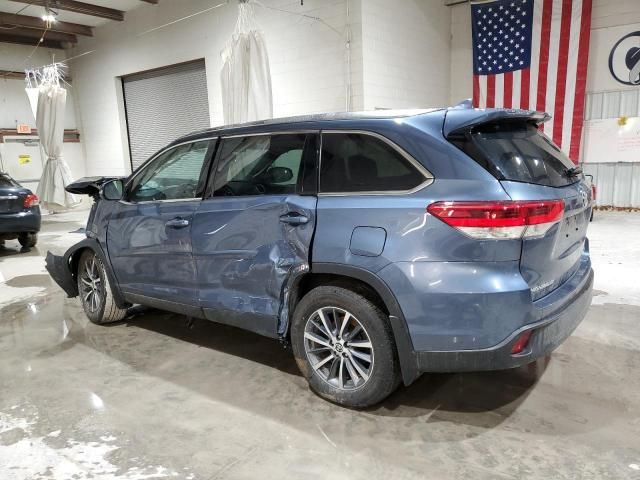 2019 Toyota Highlander SE