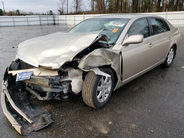 2005 Toyota Avalon XL