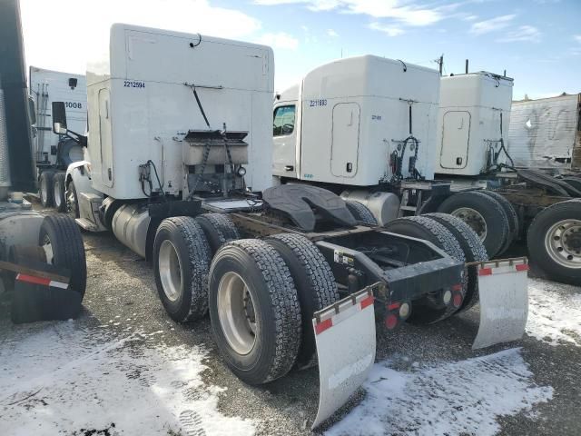 2017 Peterbilt 579