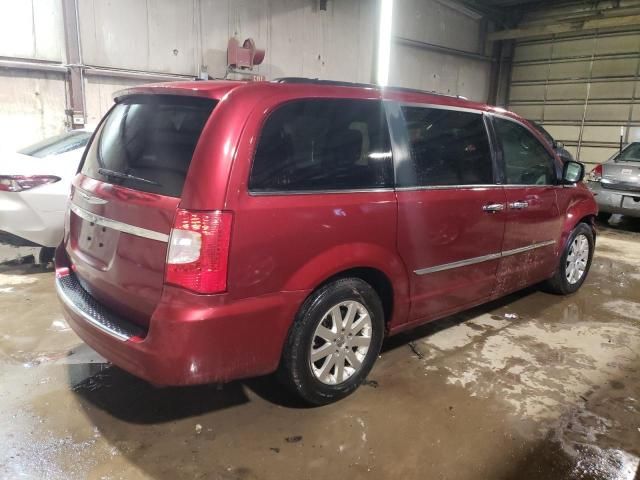 2012 Chrysler Town & Country Touring L