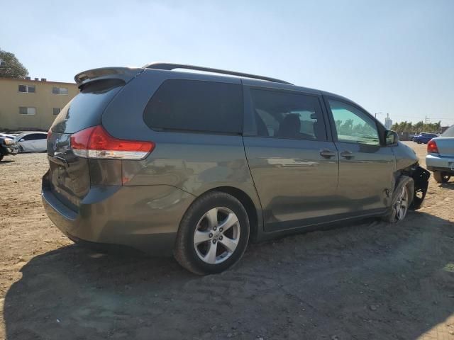 2014 Toyota Sienna LE