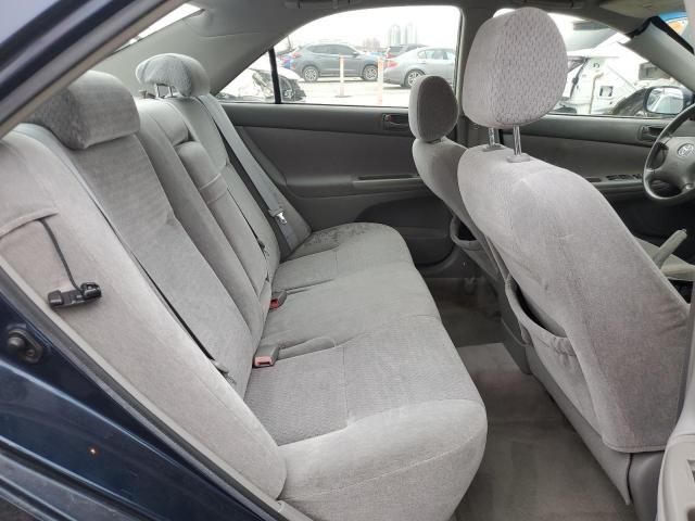 2004 Toyota Camry LE