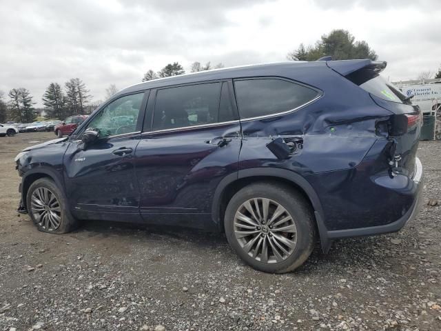 2021 Toyota Highlander Hybrid Platinum