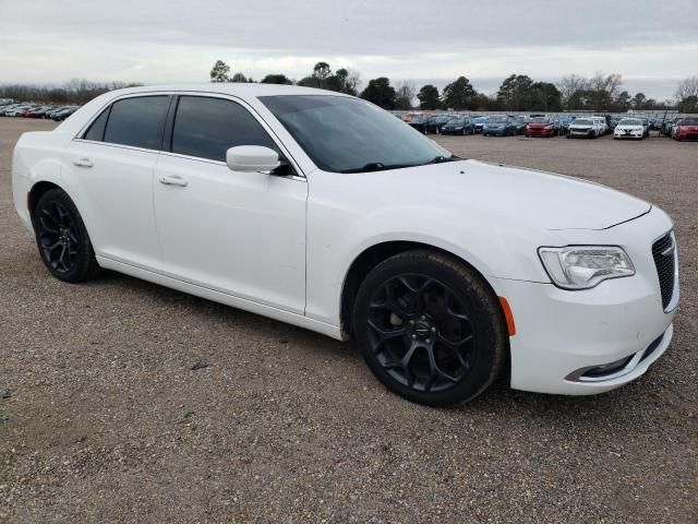 2018 Chrysler 300 Touring