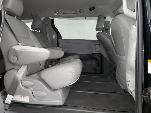 2020 Toyota Sienna L