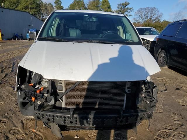 2014 Chrysler Town & Country Touring L