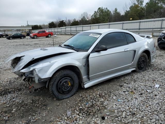 2004 Ford Mustang